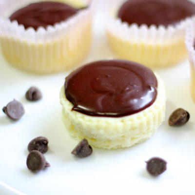 Mini Cheesecakes with Chocolate Ganache